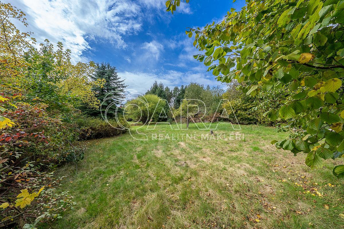 Prodej stavebního pozemku 1 100 m² – fotografie 5