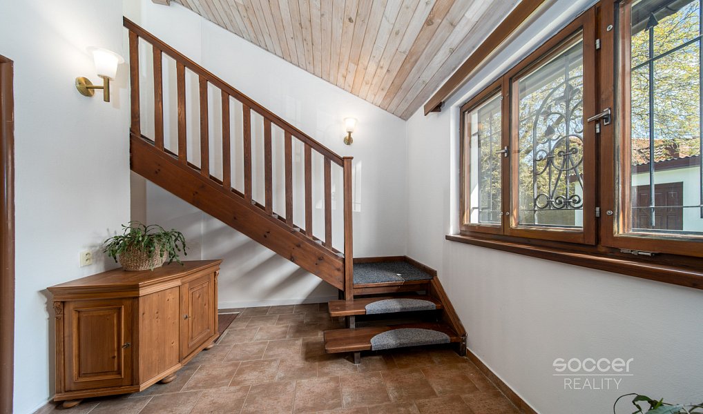 Pronájem domu 180 m² s pozemkem 1 662 m², Dobrovice – náhled fotky 7