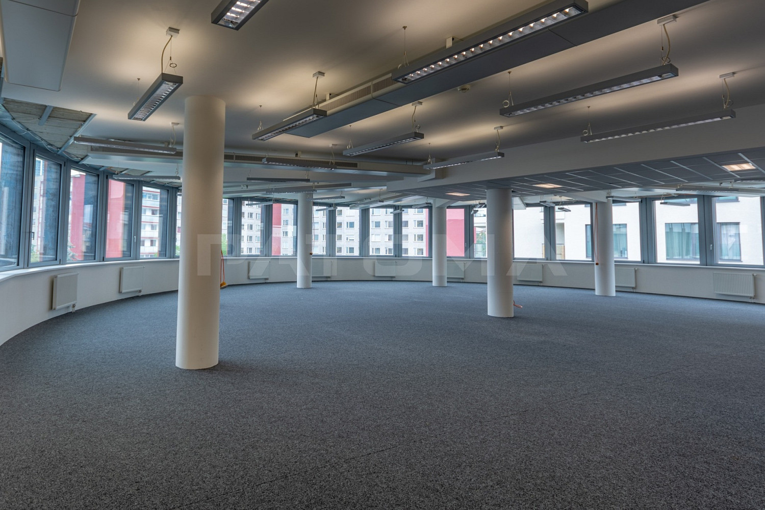 Pronájem kanceláře 208 m² – fotografie 2