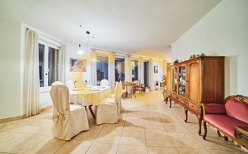 Prodej bytu 3+kk 200 m², Harrachova, Planá nad Lužnicí - Strkov, okres Tábor