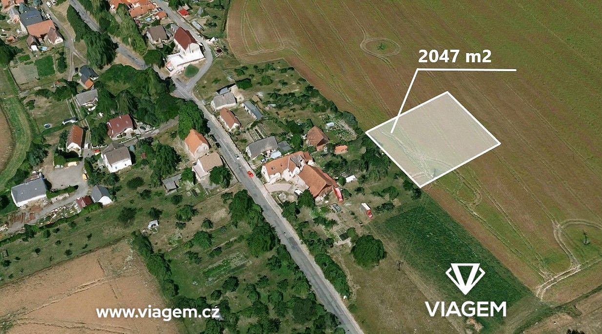 Prodej pole 1 023 m²