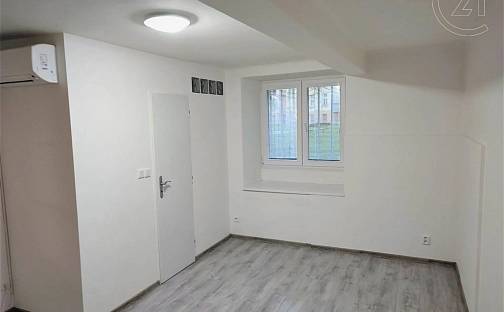 Pronájem bytu 1+1 32 m², Nádražní, Kroměříž