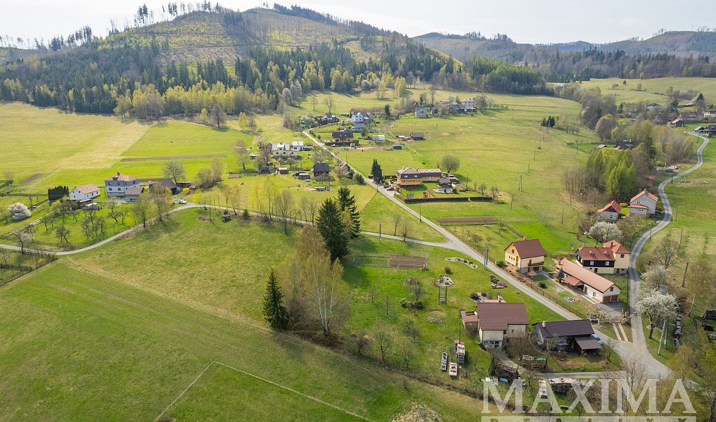 Prodej stavebního pozemku 1 195 m², Dolní Lomná – náhled fotky 4