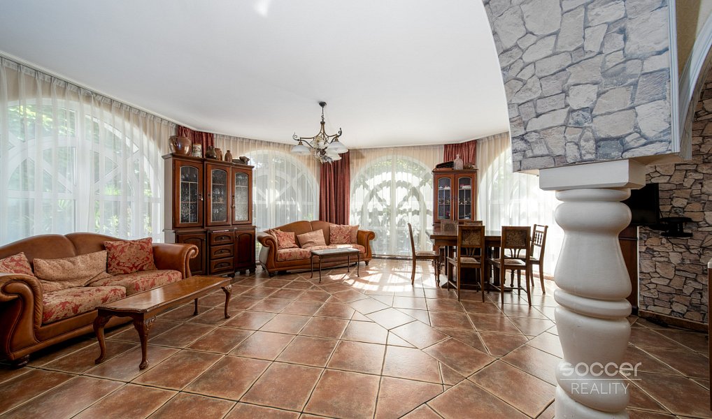 Prodej domu 598 m² s pozemkem 2 298 m², Říčany – náhled fotky 19