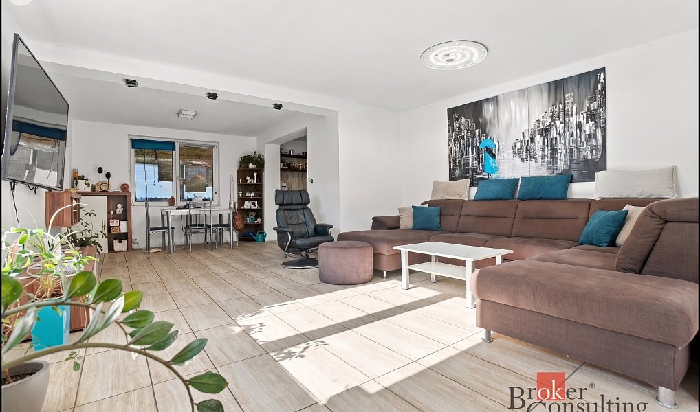 Prodej domu 171 m² s pozemkem 2 024 m², Krajková – náhled fotky 3