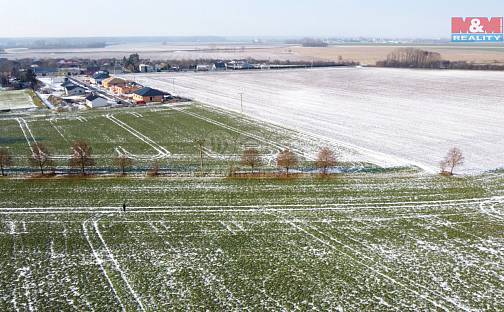 Prodej stavebního pozemku 10 004 m², Hnojice, okres Olomouc