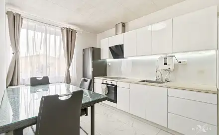 Pronájem bytu 2+1 50 m², Na Suchých, Vestec, okres Praha-západ