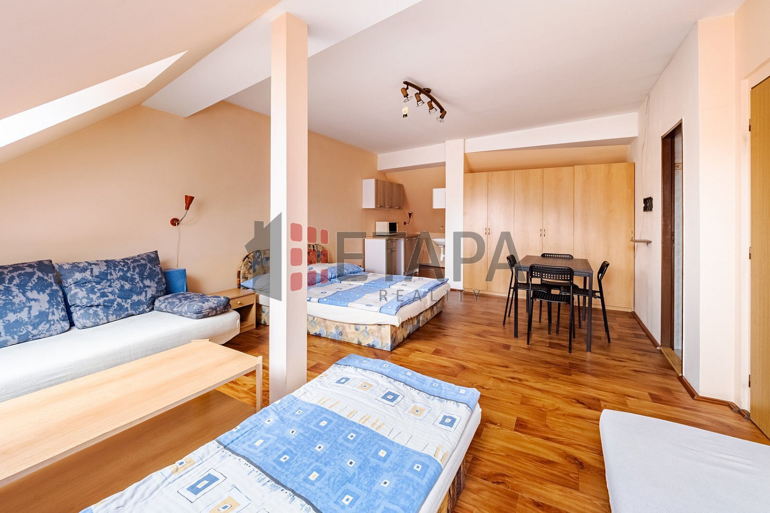 Prodej ubytovacího objektu 432 m² — photo 2