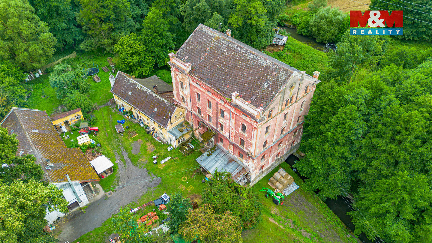 Prodej obchodních prostor 934 m² – fotografie 5