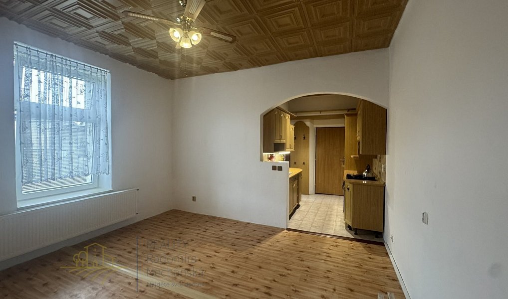 Pronájem bytu 2+kk 50 m², Jičín – náhled fotky 2