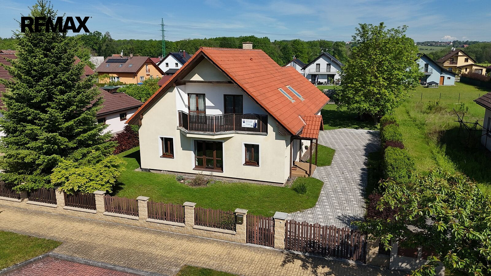 Prodej domu 190 m² s pozemkem 1 112 m²