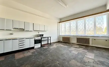 Pronájem kanceláře 26 m², Juliánovské náměstí, Brno - Židenice