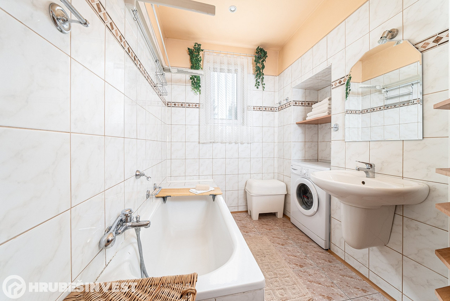Prodej domu 283 m² s pozemkem 454 m² – další