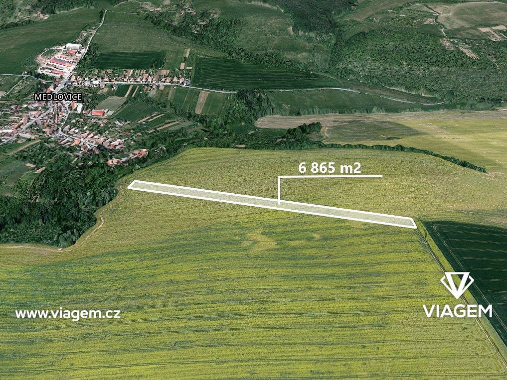 Prodej pole 1 716 m²