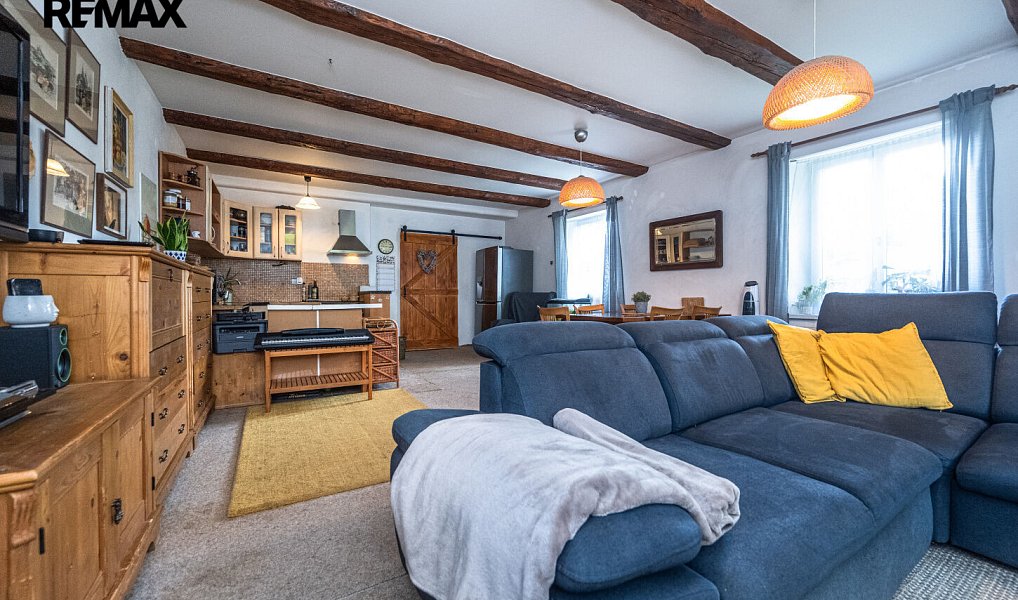 Prodej domu 164 m² s pozemkem 863 m², Tismice – náhled fotky 2