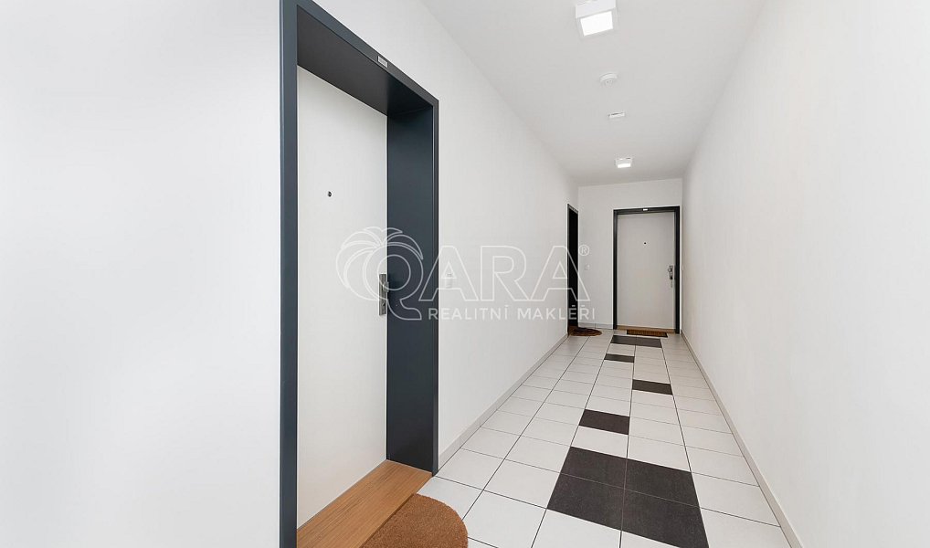 Prodej bytu 1+kk 33 m², Praha – náhled fotky 16