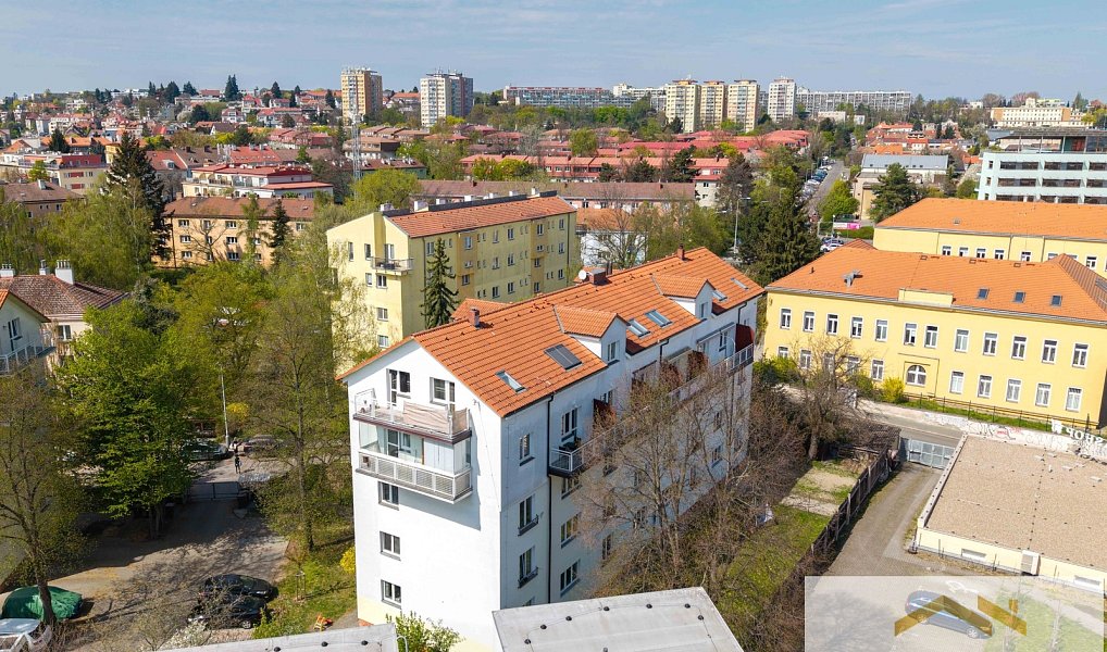 Pronájem bytu 3+kk 100 m², Praha – náhled fotky 21