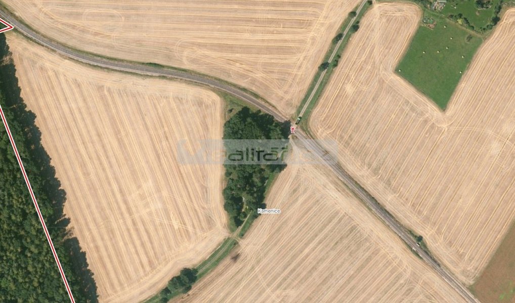 Prodej pole 16 816 m², Kornatice – náhled fotky 3