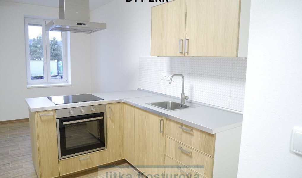 Prodej domu 348 m² s pozemkem 432 m², Krnov – náhled fotky 15