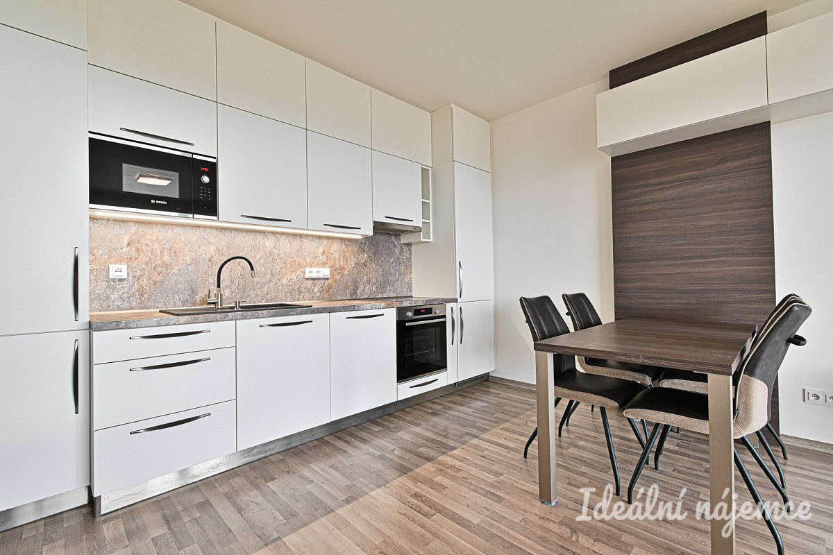 Pronájem bytu 2+kk 60 m²