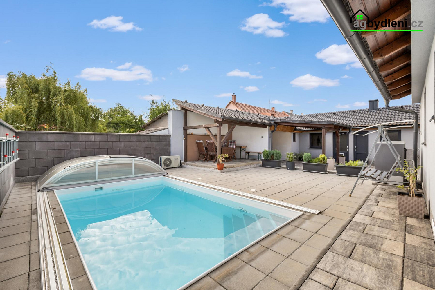 Prodej domu 140 m² s pozemkem 355 m²