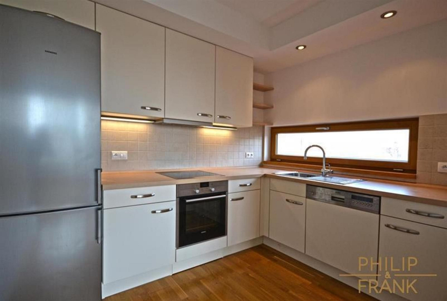 Pronájem bytu 2+kk 56 m² – fotografie 4