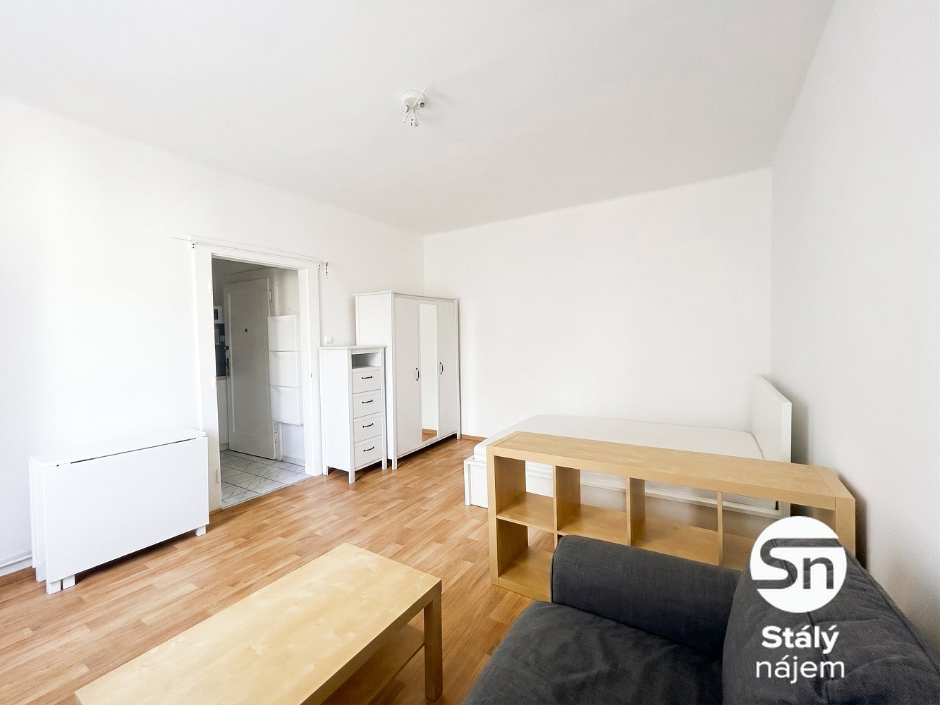 Pronájem bytu 1+kk 29 m² – fotografie 3