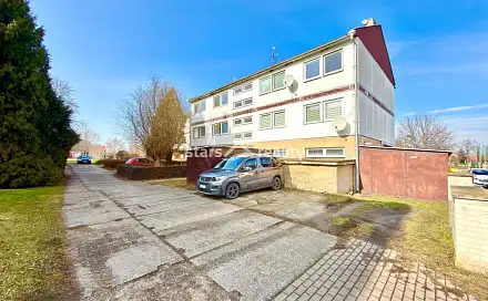 Prodej bytu 3+1 75 m², Jarní, Úžice, okres Mělník