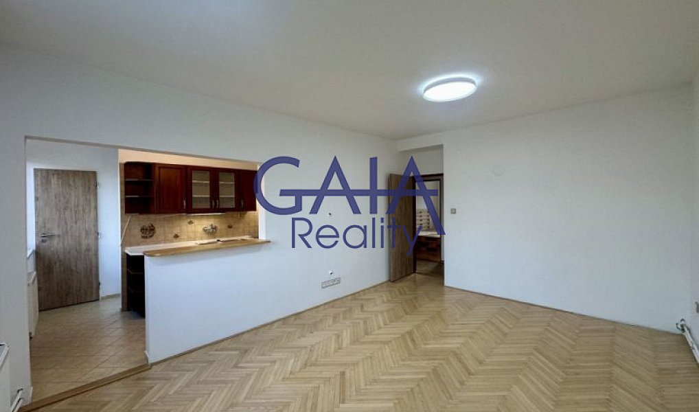 Pronájem bytu 3+1 66 m², Louka – náhled fotky 2