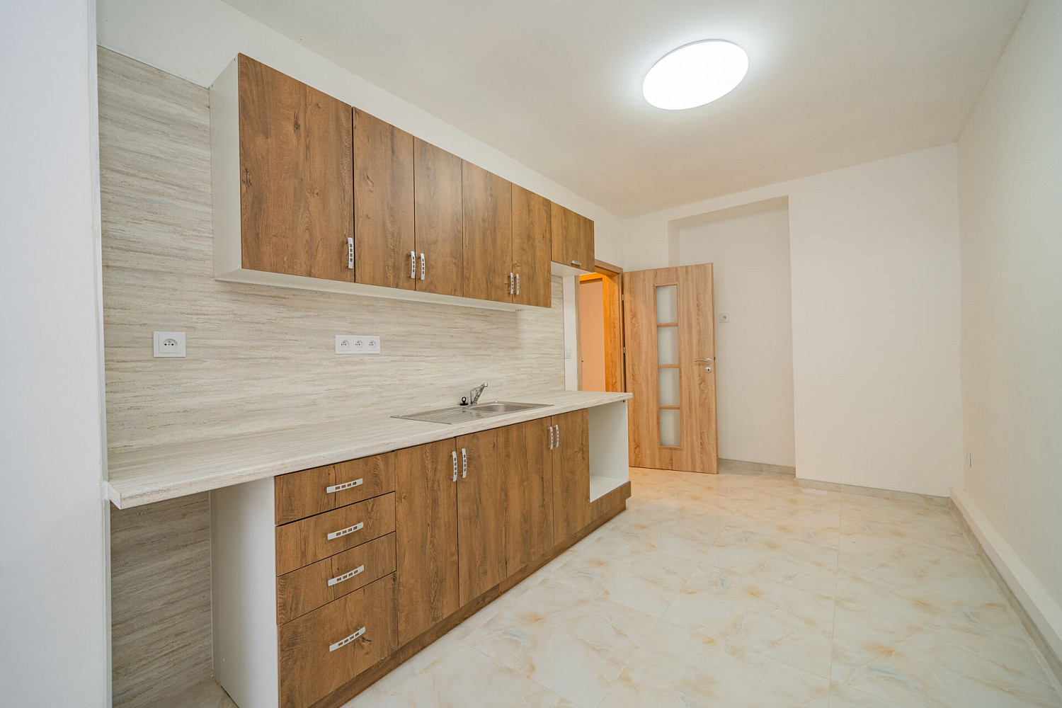 Prodej nájemního domu, činžáku 400 m² — photo 3