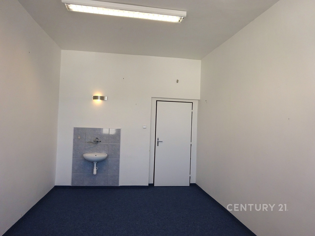 Pronájem kanceláře 22 m² – fotografie 2