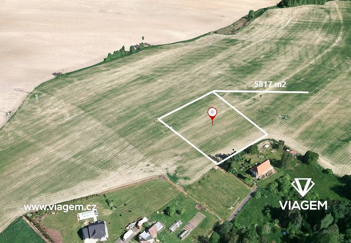 Prodej pole 1 211 m²