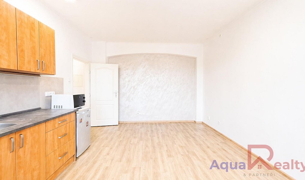 Pronájem bytu 1+kk 26 m², Karlovy Vary – náhled fotky 6