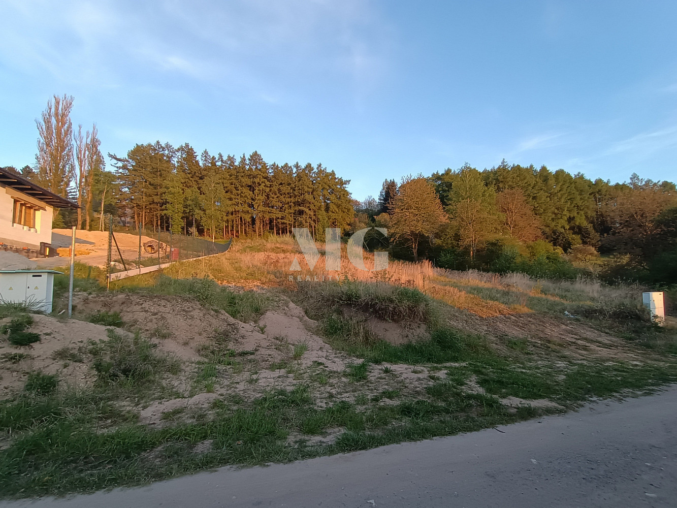 Prodej stavebního pozemku 1 744 m²
