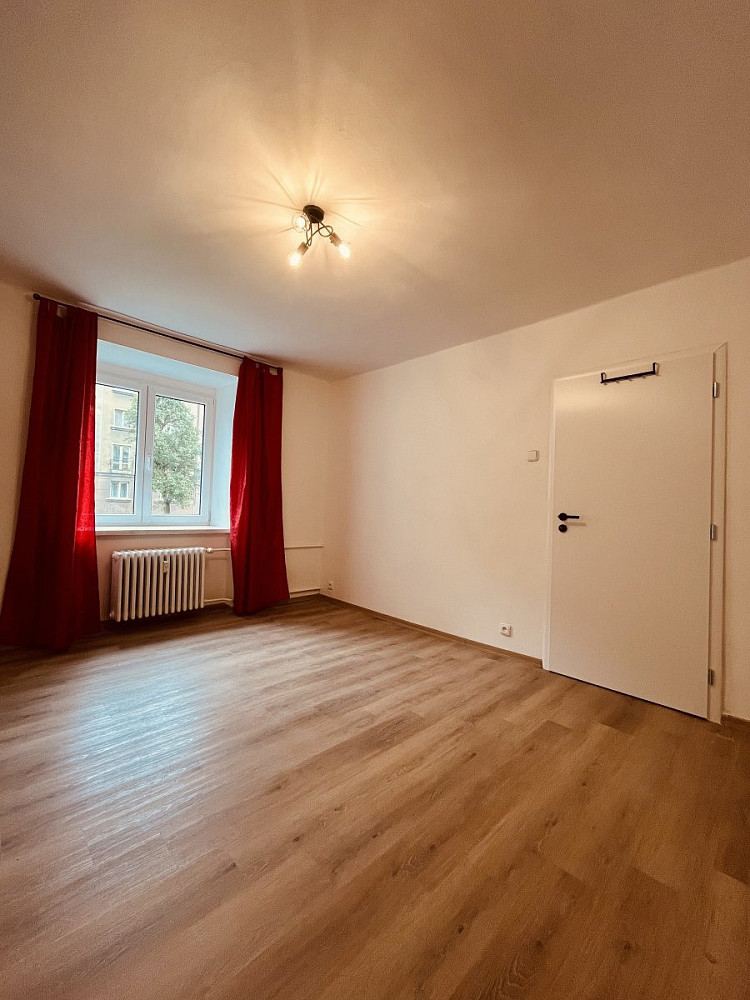 Pronájem bytu 1+1 28 m² – fotografie 5