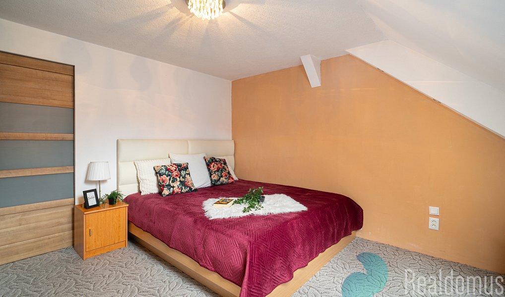 Prodej domu 132 m² s pozemkem 212 m², Lišov – náhled fotky 11