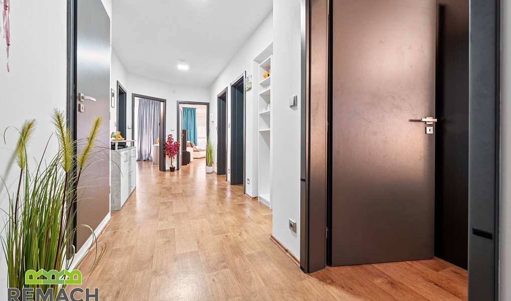 Prodej domu 244 m² s pozemkem 354 m², Ostrožská Nová Ves – náhled fotky 13