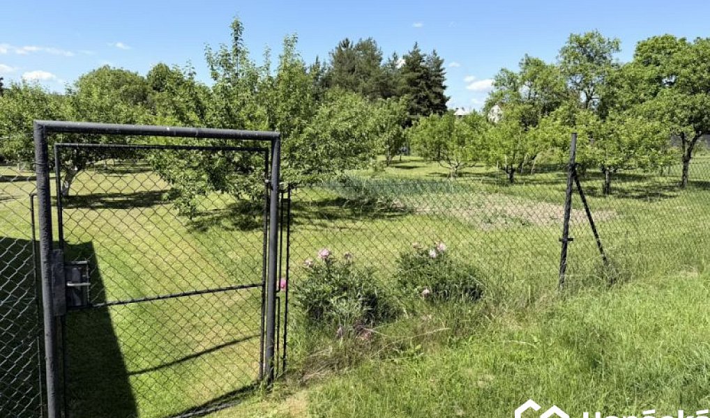 Prodej zahrady 808 m², Jankovice – náhled fotky 3