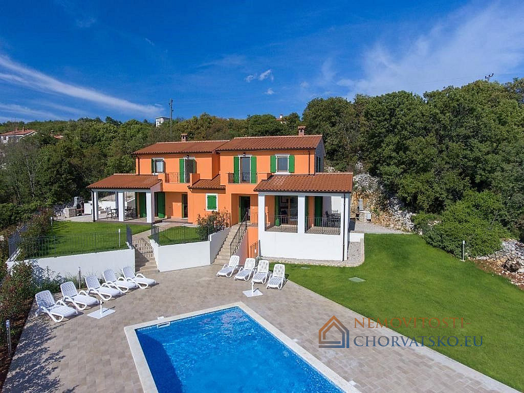 Prodej domu 159 m² s pozemkem 1 130 m² - Widok 3