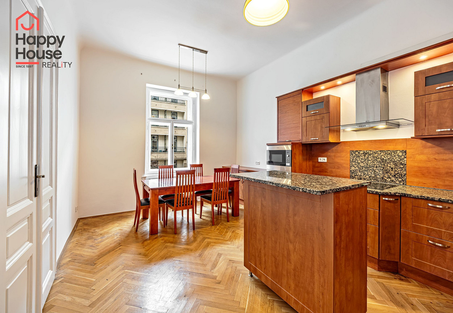 Pronájem bytu 3+1 112 m² – fotografie 2