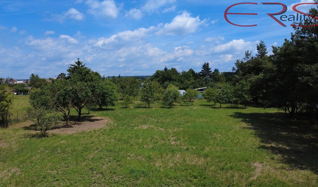 Prodej zahrady 2 335 m², Horní Počaply – náhled fotky 5
