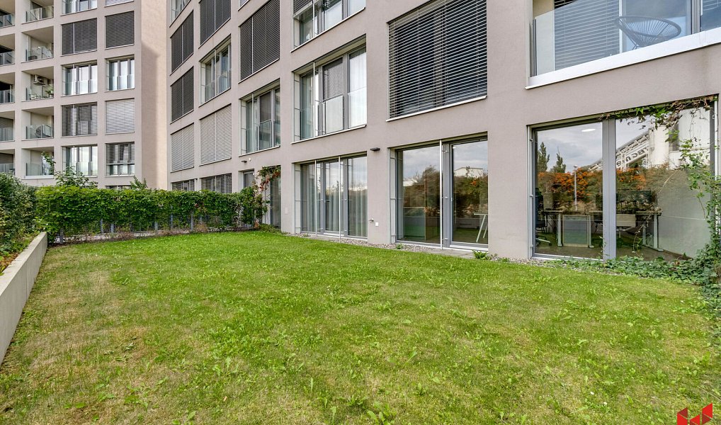 Prodej bytu 2+kk 66 m², Praha – náhled fotky 13