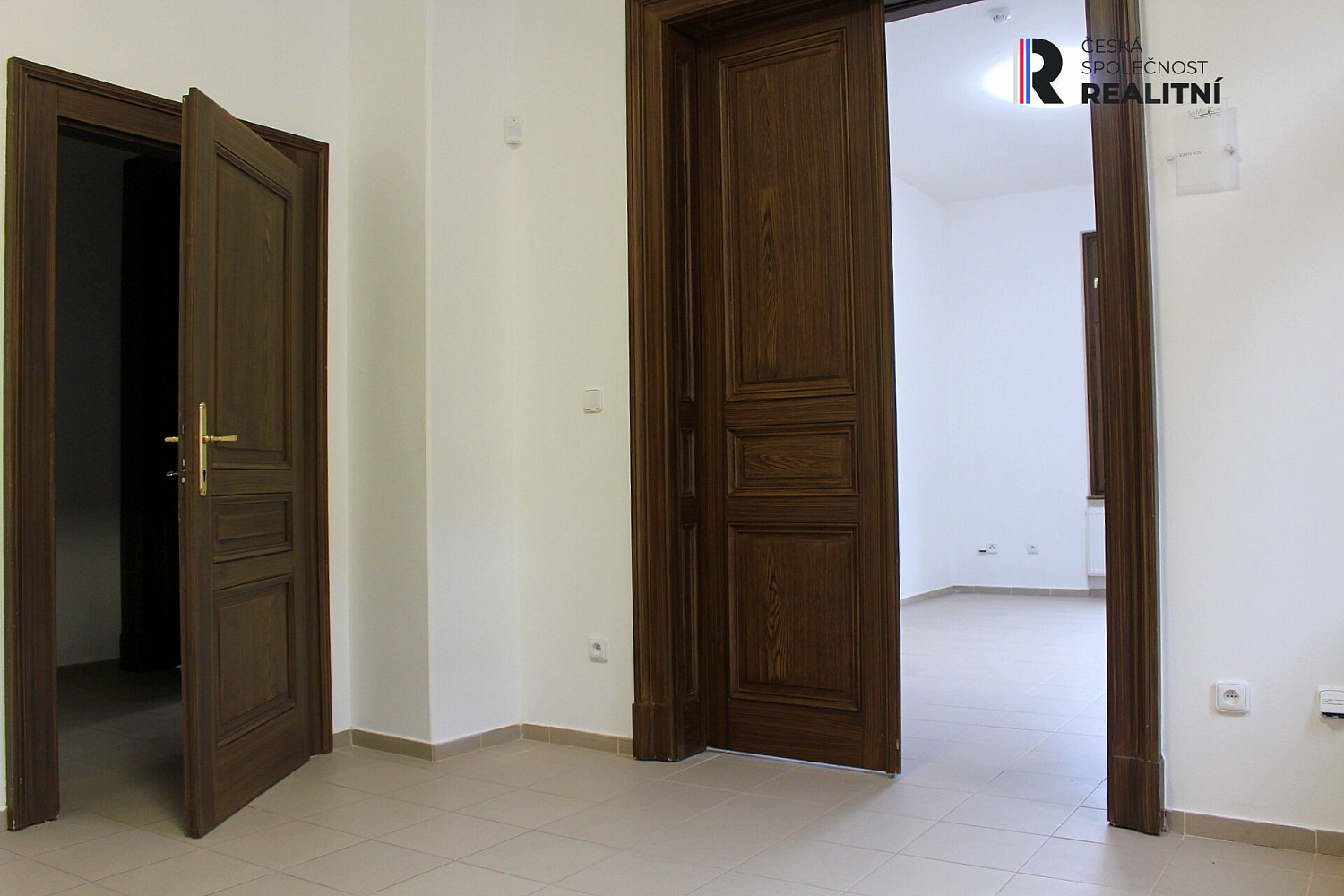 Pronájem kanceláře 107 m² - Pogled 6