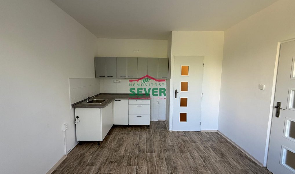 Prodej bytu 1+1 35 m², Bílina – náhled fotky 2