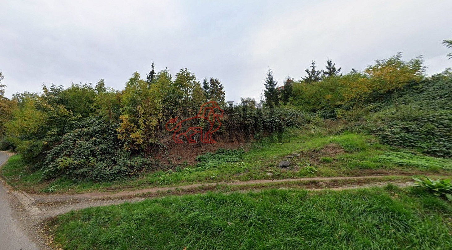 Prodej stavebního pozemku 1 784 m² – pohled 2