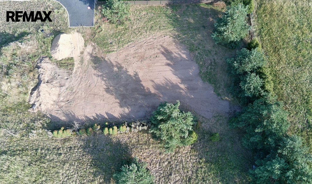 Prodej stavebního pozemku 1 087 m², Tišice – náhled fotky 13