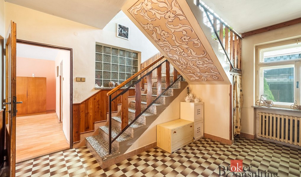 Prodej domu 220 m² s pozemkem 493 m², Blučina – náhled fotky 35
