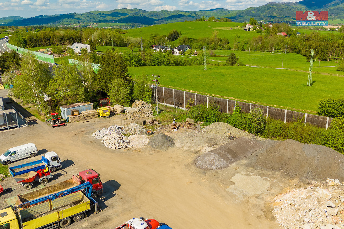 Prodej pozemku 700 m² – fotografie 3