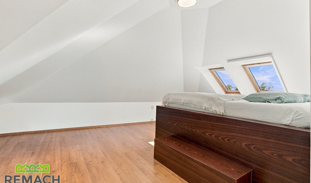 Prodej bytu 4+kk 112 m², Staré Město – náhled fotky 17