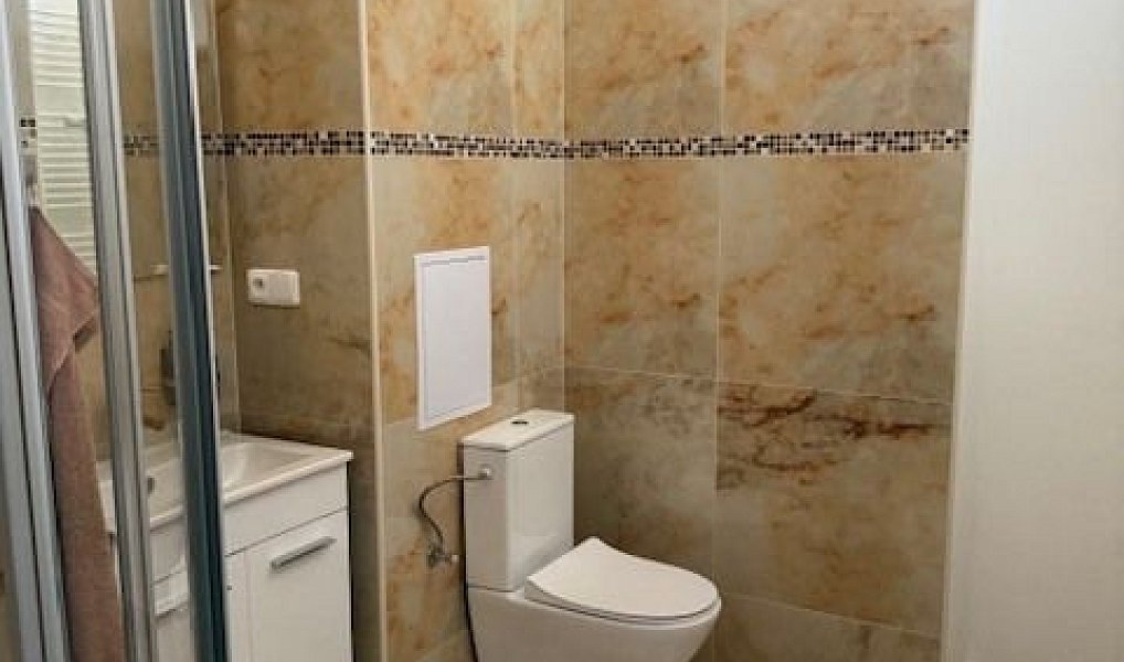 Pronájem obchodních prostor 200 m², Vsetín – náhled fotky 18